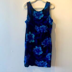 R. J. & Co. Sz 16 Blue Floral Cover Up Dress